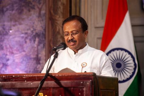MoS Muraleedharan interacts with Indian diaspora in Zimbabwe ...