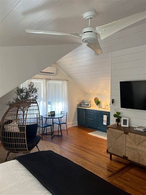 Historic Lemon Studio – Walkable to Downtown - Lofts for Rent in St ...