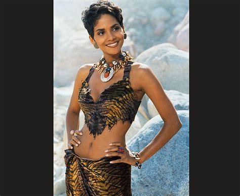 Halle Berry Body Measurements