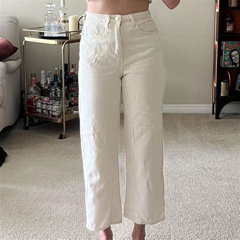 DAZY Women's Cream Jeans | Depop