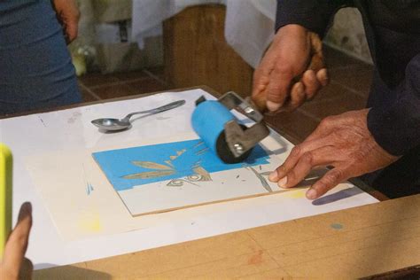 Clase demostrativa y visita guiada en la muestra "A. Ramos Palacios ...