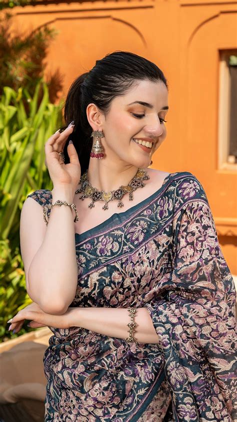 Sangeeta Boochra - Buy Celebrity Jewelry