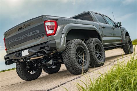 Ford: nuovi brevetti mostrano un terzo asse per trasformare l'F-150 in un pick-up 6x6