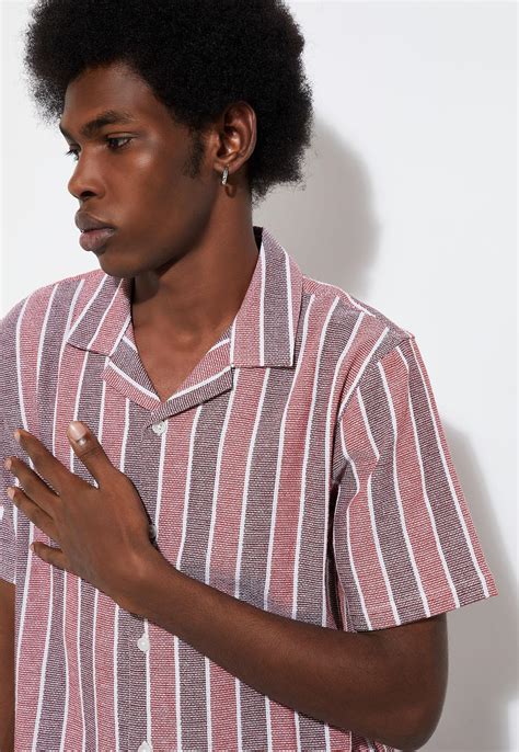 Buy URB_N Men Regular Fit Striped Resort Shirt Online at just Rs. 899.0 ...