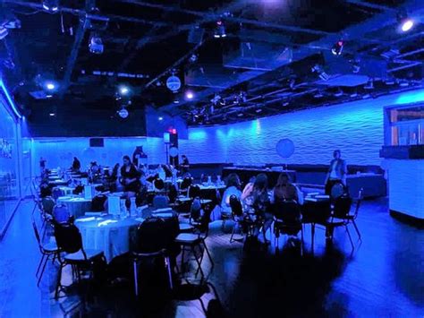 CHARLIE'S ON THE LAKE, Omaha - Restaurant Reviews, Phone Number ...