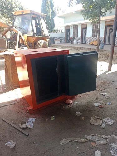 Safe Locker - Temple Safe Locker Trader - Retailer from Sikar