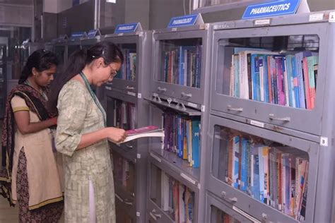 SRM School of Education Kanchipuram Campus: Photos, Virtual Tour