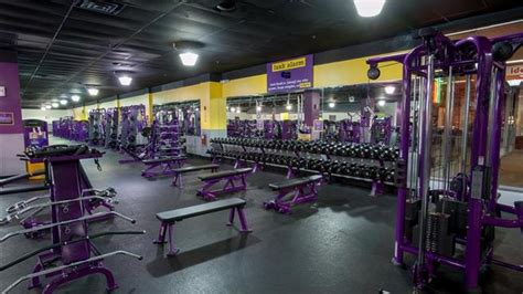 Gym in Edison, NJ | 561 US Route 1 | Planet Fitness