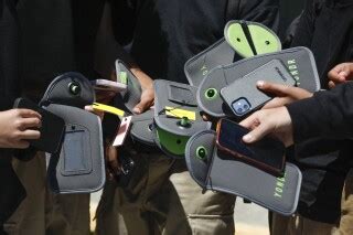 What worked and what didn't with a cellphone ban at a Kentucky school