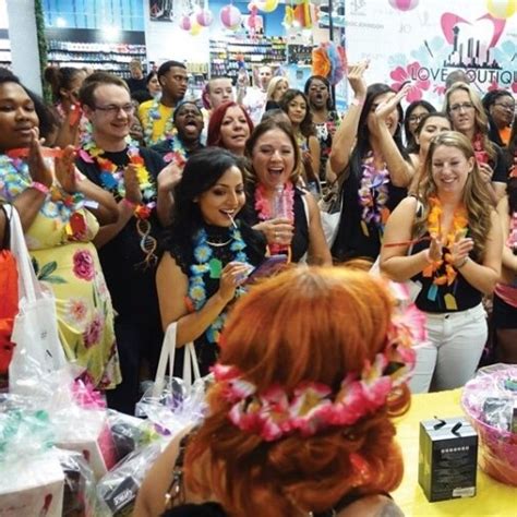 In Store For 的图像结果