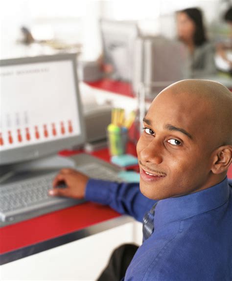 Businessman On Computer 的图像结果