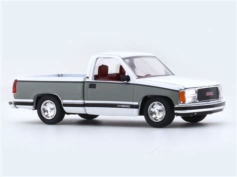 1988 GMC Sierra 1500 1:64 M2 Machines diecast hauler scale model ...