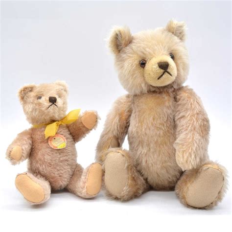 Lot 7 - Two Steiff teddy bears, 1960s/1950s post-war