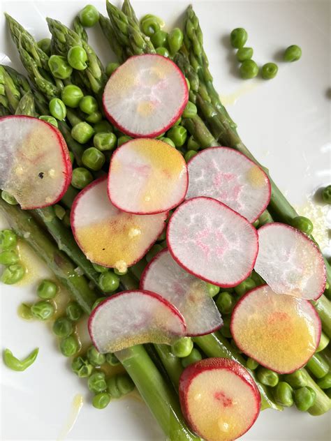 How to incorporate spring produce into your diet, plus an asparagus salad recipe [column] | Food ...