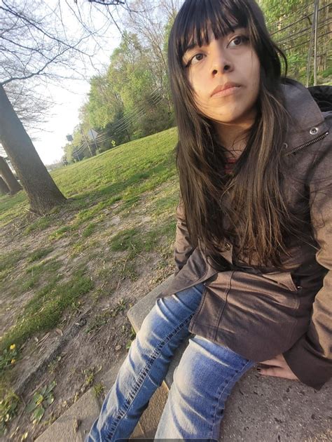 [15F] me and a me as a bug (literally) get it? no ok. I'm a bit bored and state testing is ...