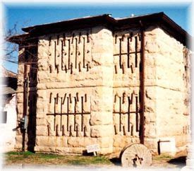 Go through old Simpson County Jail | Kentucky, County jail, Jail