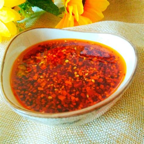 做辣椒油时，直接淋热油就“废了”，多加一步，辣椒油又红又香__财经头条