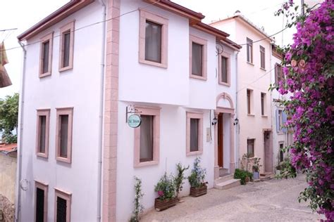NIL HOUSE (Ayvalik) - Specialty Inn Reviews & Photos - Tripadvisor