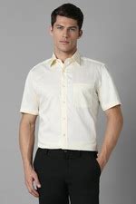 Buy Men Cream Classic Fit Textured Half Sleeves Formal Shirt Online ...