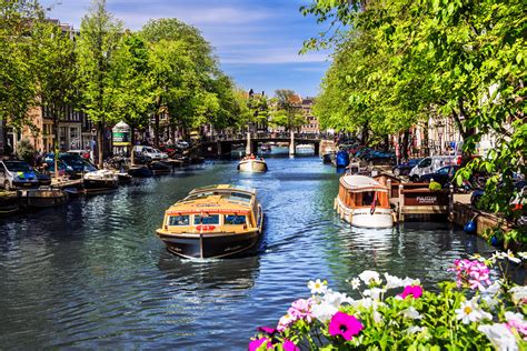 Canal Cruises in Amsterdam - Canals of Amsterdam