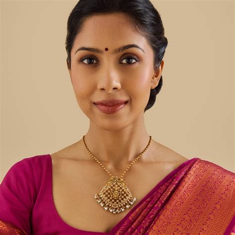 Explore Silver Pendant for Women | Authentic Silver Pendant Designs