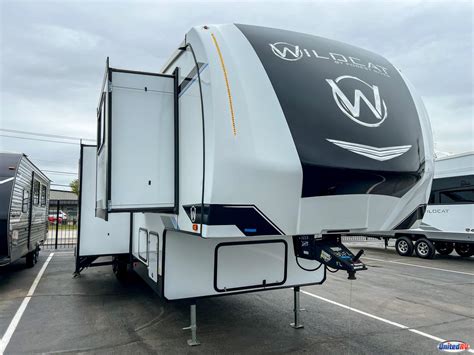 USED 2024 FOREST RIVER WILDCAT ONE 35FL | United RV Center | Ft. Worth ...