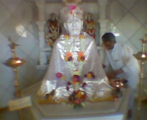 Yogi Gajanan Maharaj - Shegaon