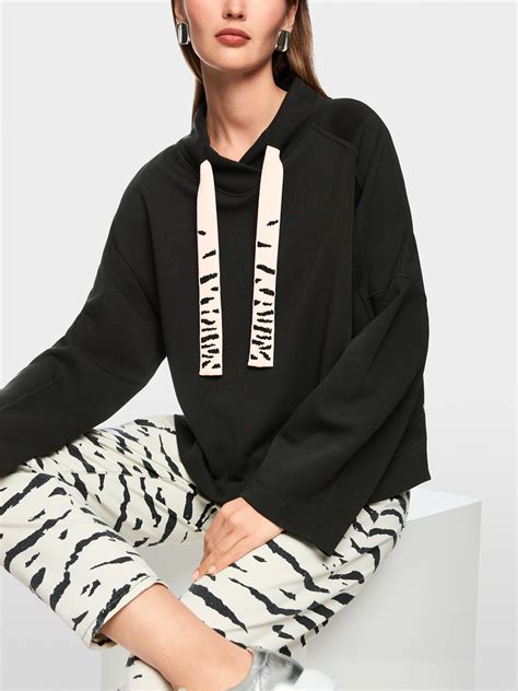 Loose-cut sweatshirt | marc-cain.com/en