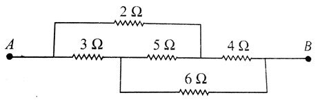 In the circuit shown in fig. some potential difference is applied ...