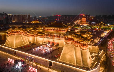 洛阳人演绎洛城故事 为国内外游人讲述“最早的中国”-国际在线