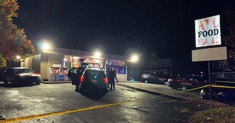 Police: Argument ends in gunshots at SW Atlanta food mart | FOX 5 Atlanta