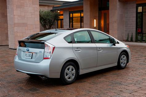 2011 Toyota Prius Pricing, Photos & Specs