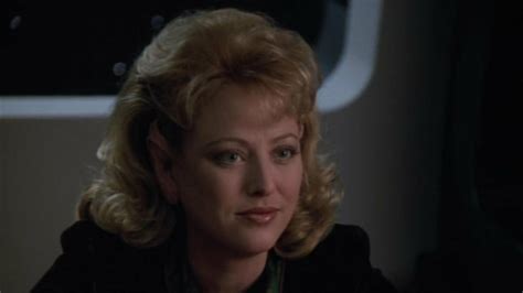 Watch Star Trek: Voyager Season 4 Episode 22: Unforgettable - Paramount+