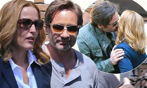 Gillian Anderson E David Duchovny Se Beijam