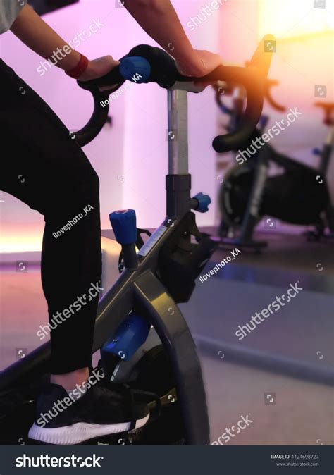 Cycling Exercise Woman 的图像结果