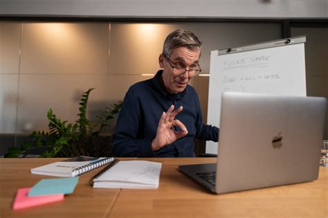 Quem em Inglês — Qual a diferença entre who e whom?