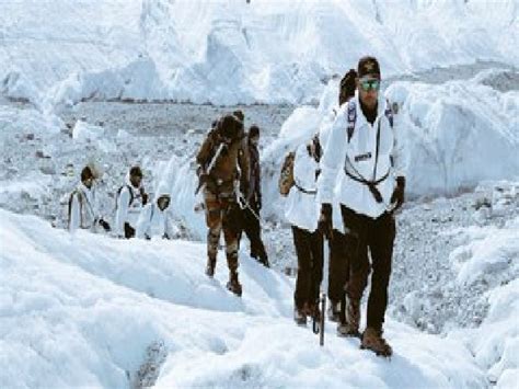 Team of 8 specially-abled people creates world record, reaches Kumar ...