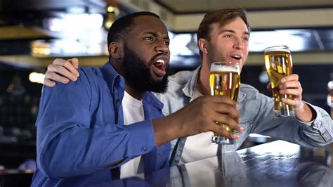 Boardwalk Sports Bar in Atlantic City – Big Screens & 40oz Beers Tropicana