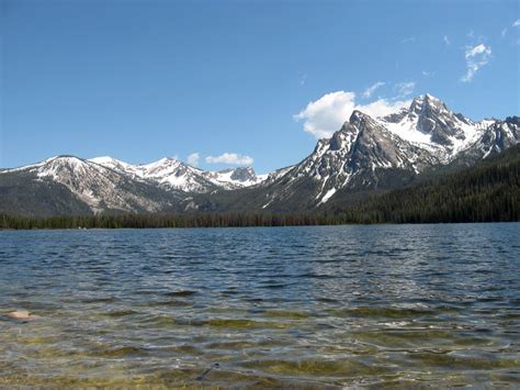 Secret Lakes In Idaho's Sawtooth Valley | TouristSecrets