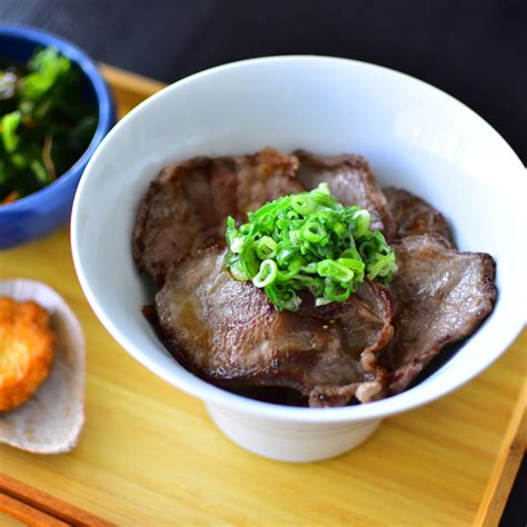 What is Donburi: Everything You Need to Know About Japanese Rice Bowl