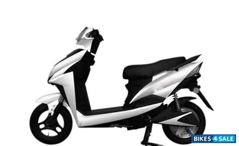 CRE Motors E-Lora Plus price, specs, mileage, colours, photos and ...