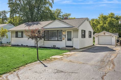 110 Delaware St, Crystal Lake, IL 60014 | Homes.com