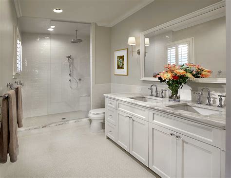 Crown Molding Bathroom Ideas for a Luxurious and Timeless Look ...