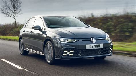 Volkswagen Golf GTE Interior Layout & Technology | Top Gear