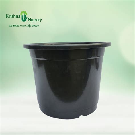 8" Black Plastic Pot