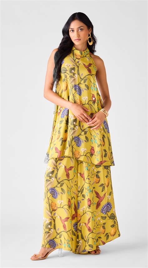 Lime Crepe Halter Neck Co-ord Set – Basanti Kapde aur Koffee