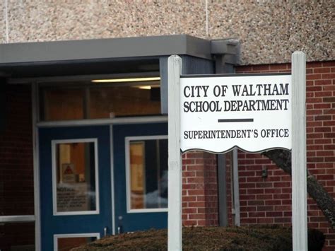 Waltham Students Participate in Discovering Justice Mock Trial ...