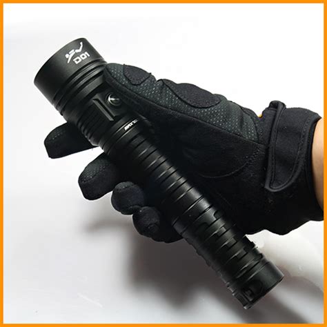 Diving Flashlights - Lights and Gear for Divers, Under water use ...