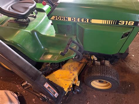 John Deere 318 Tractor
