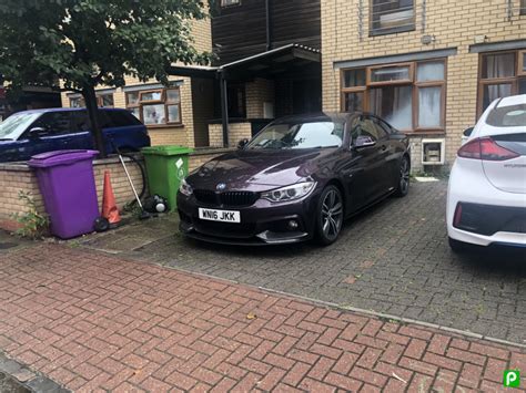 O2 London Car Parking 的图像结果